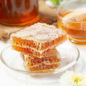 <b>Raw</b> <b>Organic</b> Honeycomb Vietnam Origin High Quality Sweet <b>Honey</b> Direct From Our Bee Farms - Product Image 3