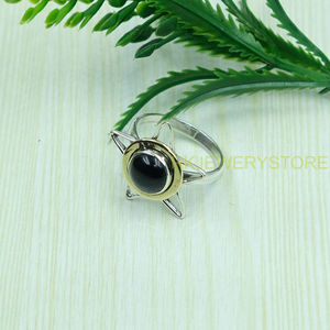 แหวนเงินแท้ 925 และทองเหลืองประดับพลอยออนิกซ์สีดำรูปดาวสำหรับผู้หญิง แหวนทำมือประดับอัญมณีดีไซน์วินเทจ - Product Image 4