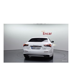 Maserati Ghibli 2.0 GT 2022, 13,657 km, Caja de Cambios Automática, Asientos de Cuero, Volante a la Izquierda, Cámara Trasera - Product Image 4