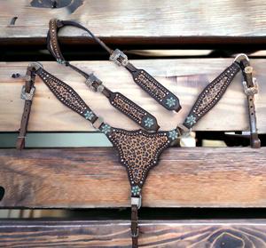 Ensemble de têtière et de collier de poitrine Western pour cheval Stones Horse en cuir léger perlé, équipement d'équitation saisonnier, turquoise, 5 pièces - Product Image 1