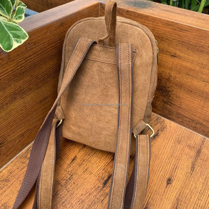 Mini Mochila de cuero de gamuza hecha a mano para el cabello occidental de las mujeres en la mochila de viaje de cuero de vaca mochila de senderismo - Product Image 4