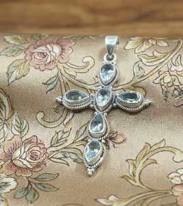 Colgante de Cruz con Topacio Azul en Plata de Ley 925, Chapado en Oro Rosa y Oro Amarillo, Joyería Religiosa Vintage Hecha a Mano, Unisex - Product Image 6