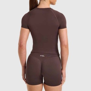Conjunto de 2 piezas para mujer Twin City, top corto rojo con cuello halter y leggings, tejido de spandex, color sólido, deportivo, para todas las estaciones, corte regular - Product Image 4