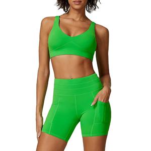 Ensemble de yoga personnalisé en gros, grande taille, respirant, sans couture, soutien-gorge de sport et short taille moyenne, couleur unie, doux, offrant un bon maintien et un ajustement confortable - Product Image 2