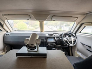 Vehículo de Comando Reforzado de Alta Resistencia – Centro de Comunicaciones Móvil con Protección Avanzada y Soporte Operativo - Product Image 2