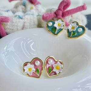 Boucles d'oreilles en argent pur, tendance automne-hiver, polyvalentes, fraîches, style goutte d'eau, perles françaises, bijoux simples en forme de fleur - Product Image 3