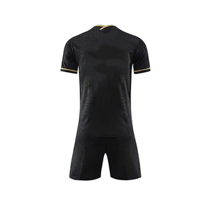 Camiseta de Fútbol Sublimada con Cuello en V Negra para Hombre, Manga Corta, Absorbe la Humedad, Poliéster, Ajuste Atlético, Ropa Deportiva para Todas las Temporadas - Product Image 4