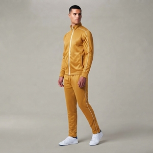 Conjunto Deportivo Personalizado para Hombre, Chaqueta Cortavientos con Cuello Alto y Pantalones Deportivos Tejidos a Juego - Product Image 4