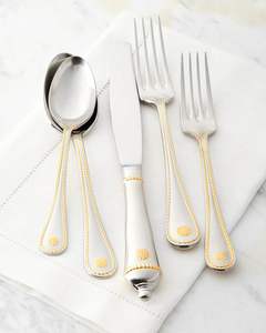 Juego de cubiertos de metal resistente con tenedor, cuchara y cuchillo para hotel, restaurante, catering, hogar y uso diario. - Product Image 2