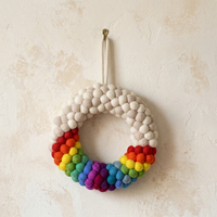 Couronne en feutre de laine de luxe durable – Décoration artisanale faite à la main avec pompons arc-en-ciel – Accessoire d'intérieur éthique de qualité supérieure