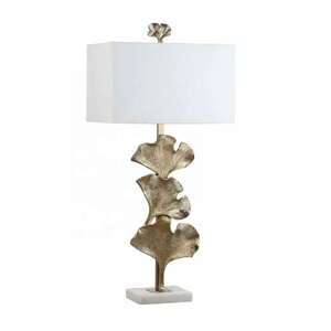 Lámpara de Mesa de Metal Dorado de Primera Calidad, la Más Vendida, para Decoración del Hogar, para Uso en Oficinas y Hoteles, a un Precio Excepcional - Product Image 1