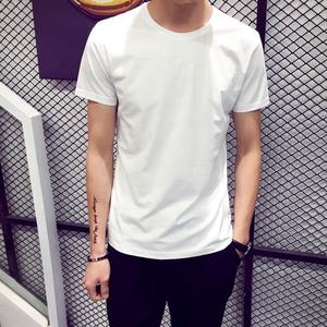 เสื้อยืดคอกลมแขนสั้นผู้ชายทรงเข้ารูป สีพื้น ผลิตจากโพลีเอสเตอร์/คอตตอน ระบายอากาศได้ดี แห้งเร็ว เป็นมิตรต่อสิ่งแวดล้อม - Product Image 2