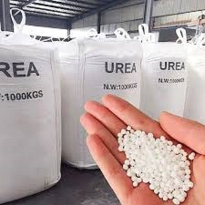 Proveedor confiable de productos agrícolas que ofrece urea granulada al 46% como fertilizante para la nutrición de cultivos con embalaje y envío seguros para exportación. - Product Image 1