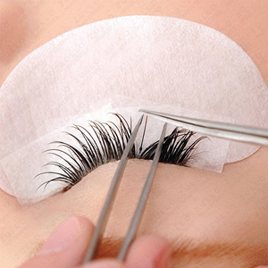 Pinces à épiler professionnelles japonaises en acier inoxydable avec pointe en fibre, logo personnalisé pour les cils russes volumineux - Product Image 4