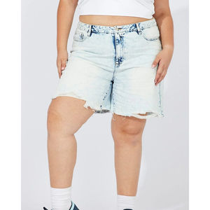 Shorts de mezclilla largos de tiro alto para mujer, con lavado a la piedra y efecto desgastado, transpirables, con dobladillo sin rematar, servicio OEM, suministro al por mayor, decoración con logotipo - Product Image 1