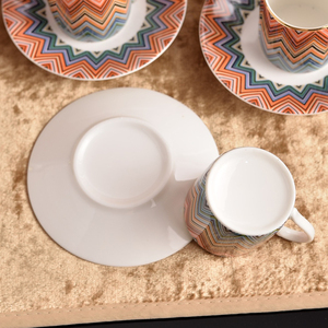 Juego de 6 Tazas y Platos de Porcelana Fina con Diseño de Tela Estilo Medio Oriente, Ecológico y de Alta Calidad - Product Image 4