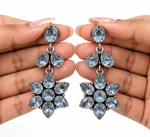Pendientes colgantes de boda con circonita, latón, chapado en plata y engaste floral vintage |   Venta al por Mayor Directa de Fábrica |   OEM ODM Personalizado - Product Image 4