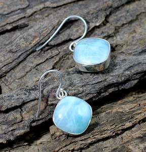 Vente en gros de boucles d'oreilles pendantes en larimar naturel de luxe pour femmes, argent sterling 925, faites à la main, bleues, Divyansh Gems Jewellers - Product Image 3