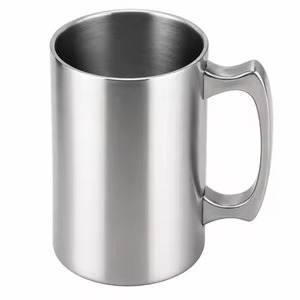 Verre à bière en laiton massif, forme tonneau classique, robuste, avec logo personnalisé, pour pub et bar, fabricant d'articles de bar - Product Image 3