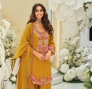 Salwar Kameez pour femmes avec perles Slub Orngza - Design moderne pour mariage et soirée - Product Image 2
