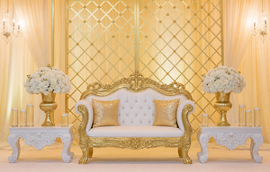 Scène de réception de mariage moderne à Calgary, décoration de scène de mariage de luxe, ensemble de canapés haut de gamme et panneaux de fond en fibre - Product Image 4