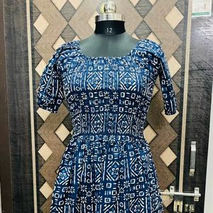 Hermoso Vestido Largo Amarillo con Estampado Floral, de Manga Corta, con Cuello en V Profundo, Estilo Moderno, para la Playa, para Mujer - Product Image 1