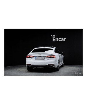 Audi A5 40 TFSI quattro Premium Sportback 2024, 3 103 km, Volant à Gauche, Sièges en Cuir, Caméra Arrière - Product Image 4