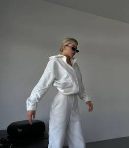 Ensemble de survêtement en polaire confortable, deux pièces, vêtements de sport pour la course à pied, la remise en forme, l'exercice et un style de vie décontracté - Product Image 1