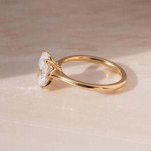 Anillo de Diamante Sintético Certificado por IGI, Corte Ovalado, 1 Quilate, Claridad VS1, Color F, Oro Amarillo de 14k, Anillo de Diamante Solitario Sencillo para Boda - Product Image 2