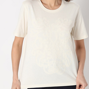 Camiseta Corta de Algodón Suave con Diseño de Bordado Único, Camisetas Bordadas Personalizadas para Mujer, Algodón de 200 GSM - Product Image 5
