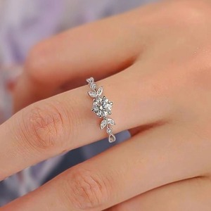 Anillo de compromiso de plata de ley 925 con diamante moissanita blanco de forma redonda y otras joyas de diamantes, regalo para ella - Product Image 3
