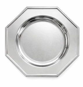 Plato de presentación hexagonal clásico de aluminio plateado, ideal para la mesa del comedor y como base de servicio simple y duradera. - Product Image 3
