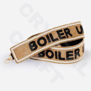 Bolso de mano profesional vintage hecho a mano con correa de cuentas de vidrio bordada con letras personalizadas, estilo Roll Tide, con cuentas de semilla color granate y detalles de cristal. - Product Image 3