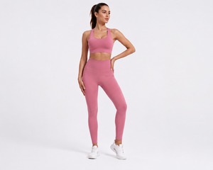Débardeur de yoga pour femme à dos croisé |   Soutien-gorge de sport rembourré |   Extensible dans 4 directions |   Évacuation de l'humidité |   Vêtements de sport personnalisés OEM - Product Image 4