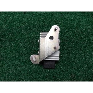 ES a utilisé des ECU et des modules informatiques 8957033030 - Product Image 1