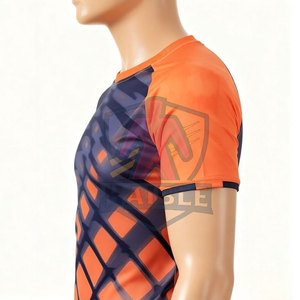 T-shirt de sport à manches courtes pour homme, fabriqué au Pakistan, 100 % polyester, tissu respirant, personnalisable, haute qualité, best-seller - Product Image 3