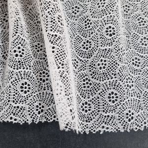 Tela de Encaje Floral Geométrico, Spandex/Nailon, 147 cm de Ancho, Elástica, Color Personalizado para Vestidos, Blusas y Prendas, Ligera - Product Image 1