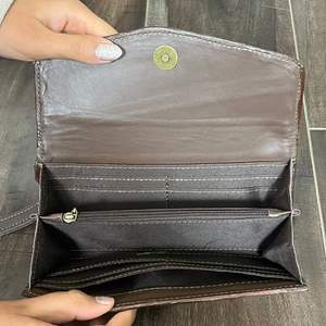 Cartera Larga de Cuero Genuino Estilo Occidental para Mujer, Nueva Cartera de Cuero a Cuadros con Ranuras para Teléfono y Tarjetas, con Correa para la Muñeca - Product Image 6