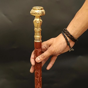 ไม้เท้าลายดอกไม้พร้อมด้ามจับทองเหลืองแบบวินเทจ ไม้เท้าแฟนซีสำหรับผู้หญิง ด้ามจับทองเหลืองและไม้เนื้อแข็งสำหรับตกแต่ง - Product Image 2