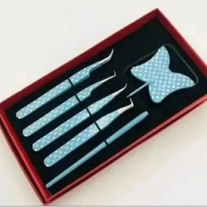 Juego de Pinzas Profesionales para Pestañas, 4 Piezas, Punta Suave de Precisión, Diseño Degradado, Empaque en Caja, Agarre Ergonómico Antideslizante - Product Image 2