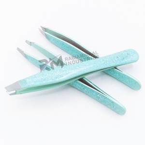 Outils de maquillage professionnels RMI, pinces à épiler en acier inoxydable pour l'épilation des sourcils et des poils du visage - Product Image 5
