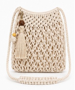 Bolso de hombro de macramé de algodón para mujer, hecho en India, ideal para compras, vacaciones y uso casual, en venta. - Product Image 4