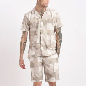 Ensemble T-shirt et short imprimé pour homme, respirant et léger, col montant, idéal pour l'extérieur - Product Image 1