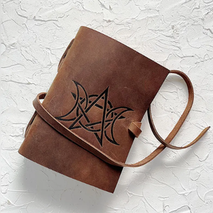 Grimorio de Cuero Personalizado, Libro de Sombras con Pentagrama de Triple Luna, Cuaderno Hecho a Mano - Product Image 6