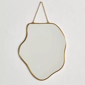Un miroir métallique élégant transforme les murs vides en points focal captivants, pleins de reflets et de profondeur. - Product Image 5