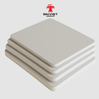 Panneau de mousse de PVC fabriqué au Vietnam 17mm Usinage personnalisé pour support structurel dans les feuilles de plastique de meubles de cuisine et de bureau