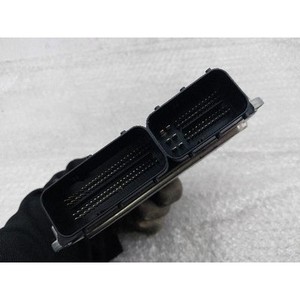 ECU และโมดูลคอมพิวเตอร์มือสองสำหรับรถยนต์ซีรีส์ 5 รุ่น DDE857243801 - Product Image 3