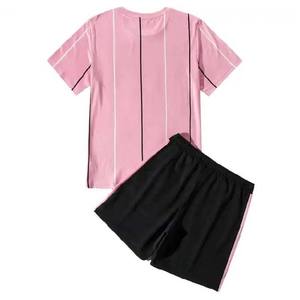 ชุดเซ็ตเสื้อครอปโอเวอร์ไซส์ผ้าฝ้ายและกางเกงขาสั้น ชุดสองชิ้น เสื้อแขนสั้น ชุดออกกำลังกาย ชุดโอเวอร์ไซส์สำหรับผู้ชาย - Product Image 2