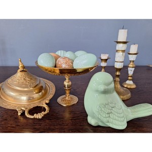 El tazón de latón para servir es un pieza de arte culinario atemporal que el brillo del latón capta instantáneamente la atención y el asombro. - Product Image 5