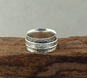 Wholesale Shree Jaipur <b>Silver</b> 925 Sterling <b>Silver</b> Amethyst Bezel Setting Honeycomb Textured Double Spinning <b>Band</b> <b>Ring</b> - Product Image 3